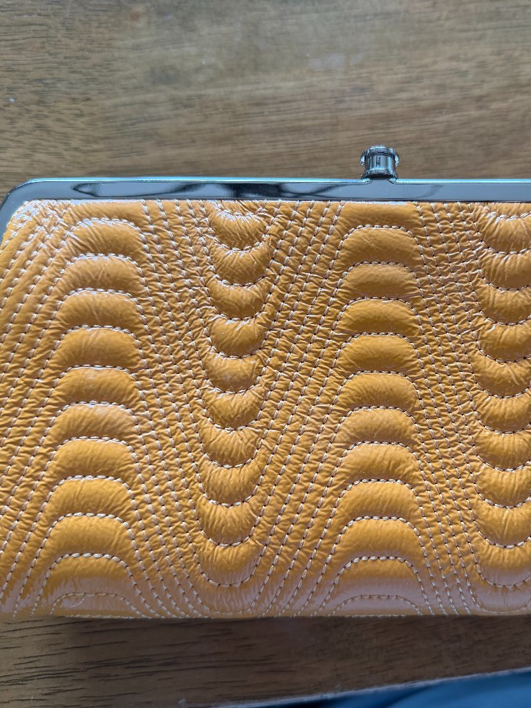 Bight Gold Hobo Clutch Moving